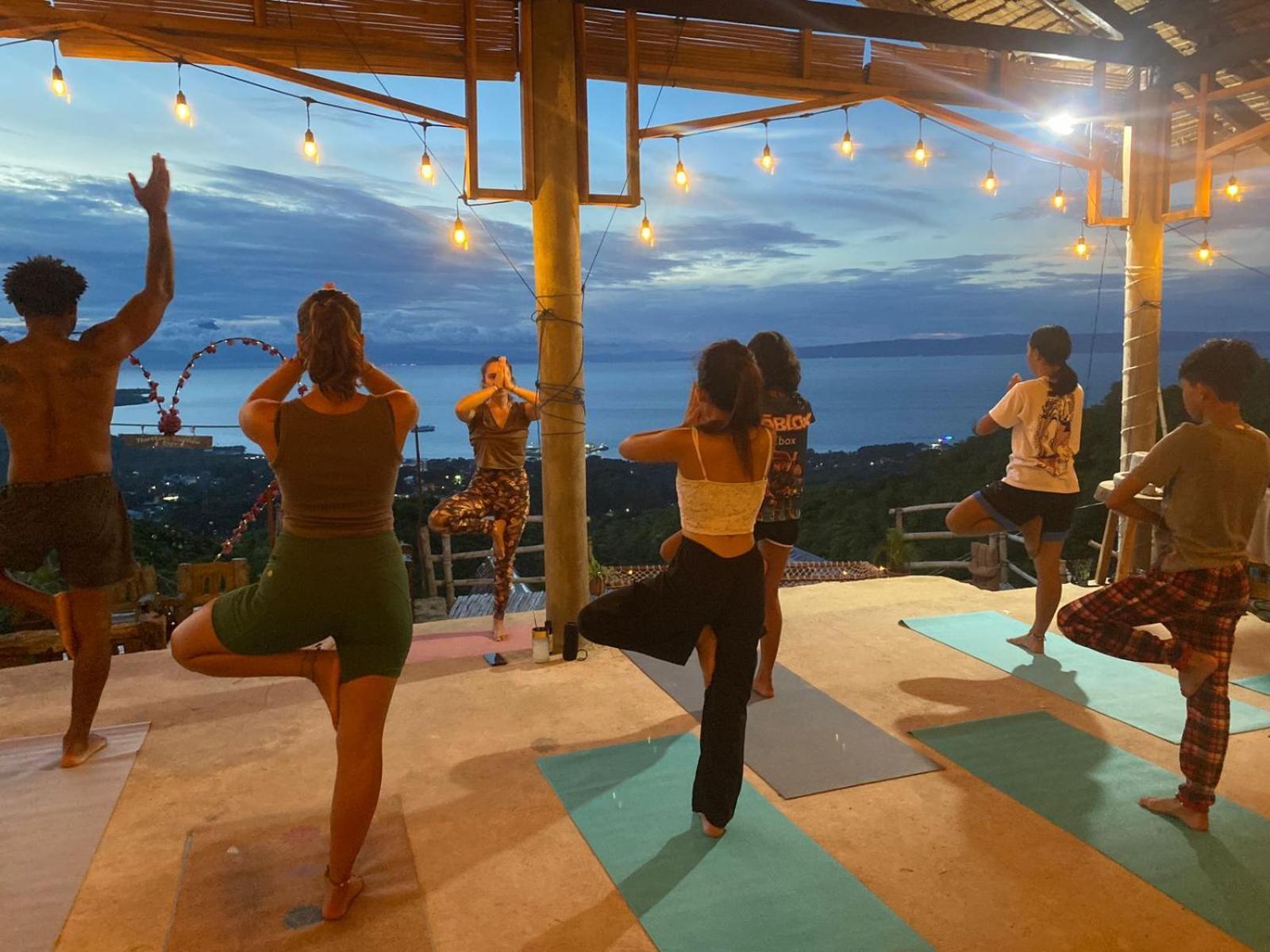 Thornton'S Sea View Cafe & Guesthouse Siquijor Bagian luar foto