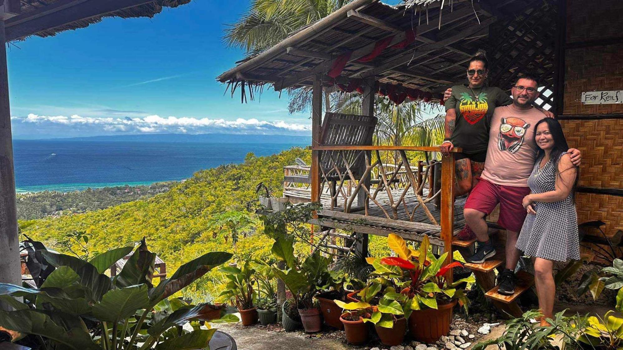 Thornton'S Sea View Cafe & Guesthouse Siquijor Bagian luar foto