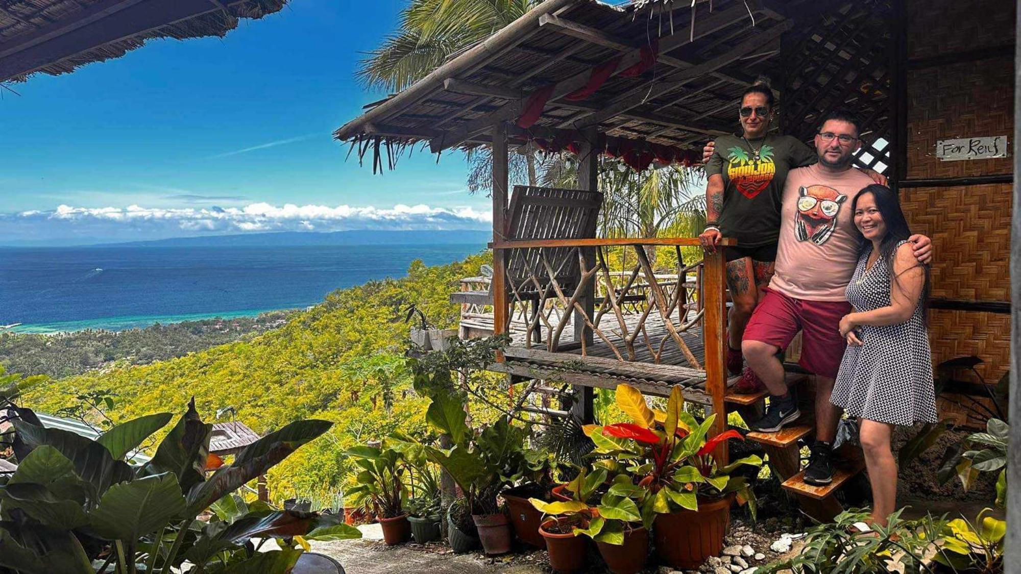 Thornton'S Sea View Cafe & Guesthouse Siquijor Bagian luar foto