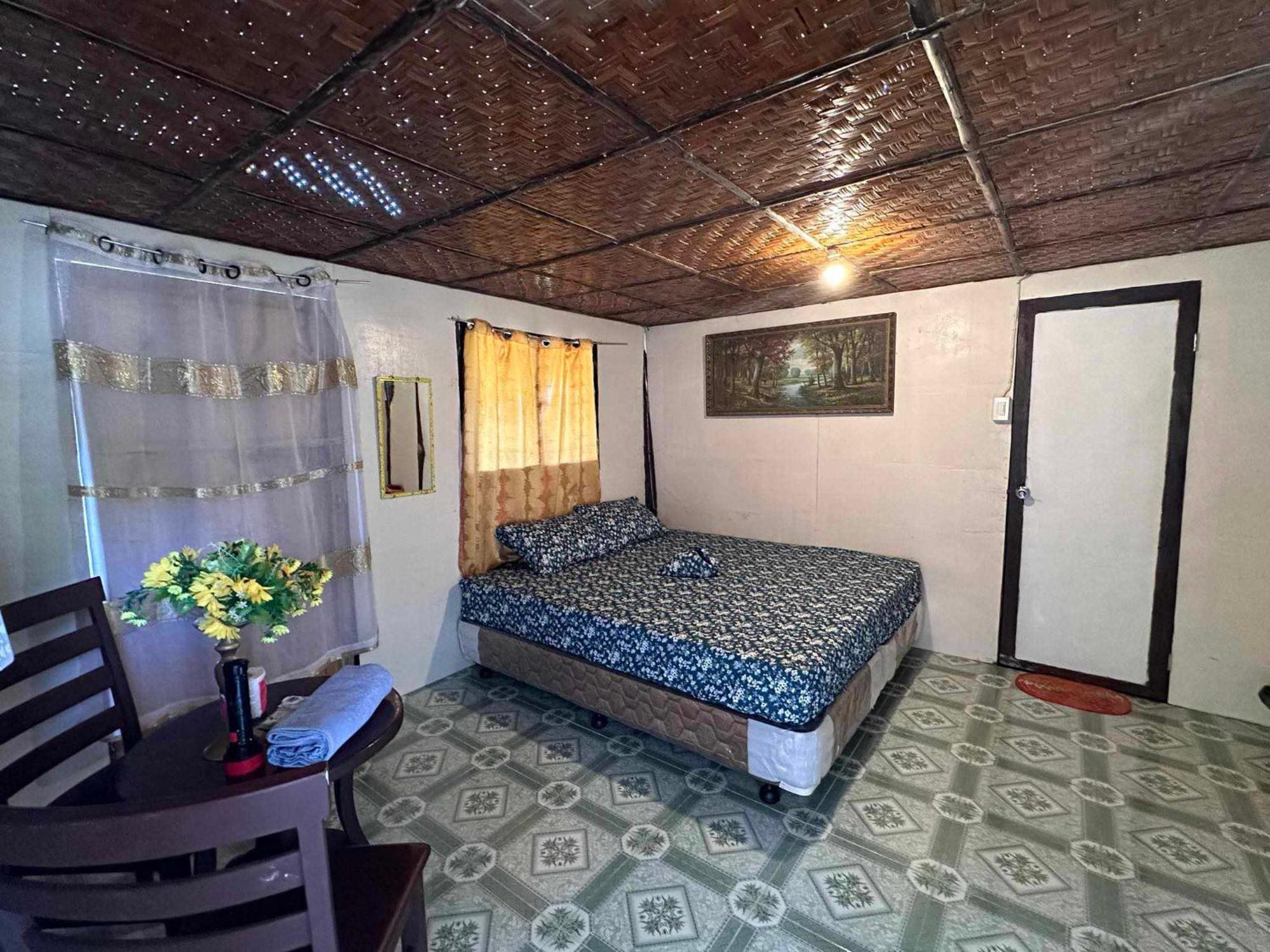 Thornton'S Sea View Cafe & Guesthouse Siquijor Bagian luar foto