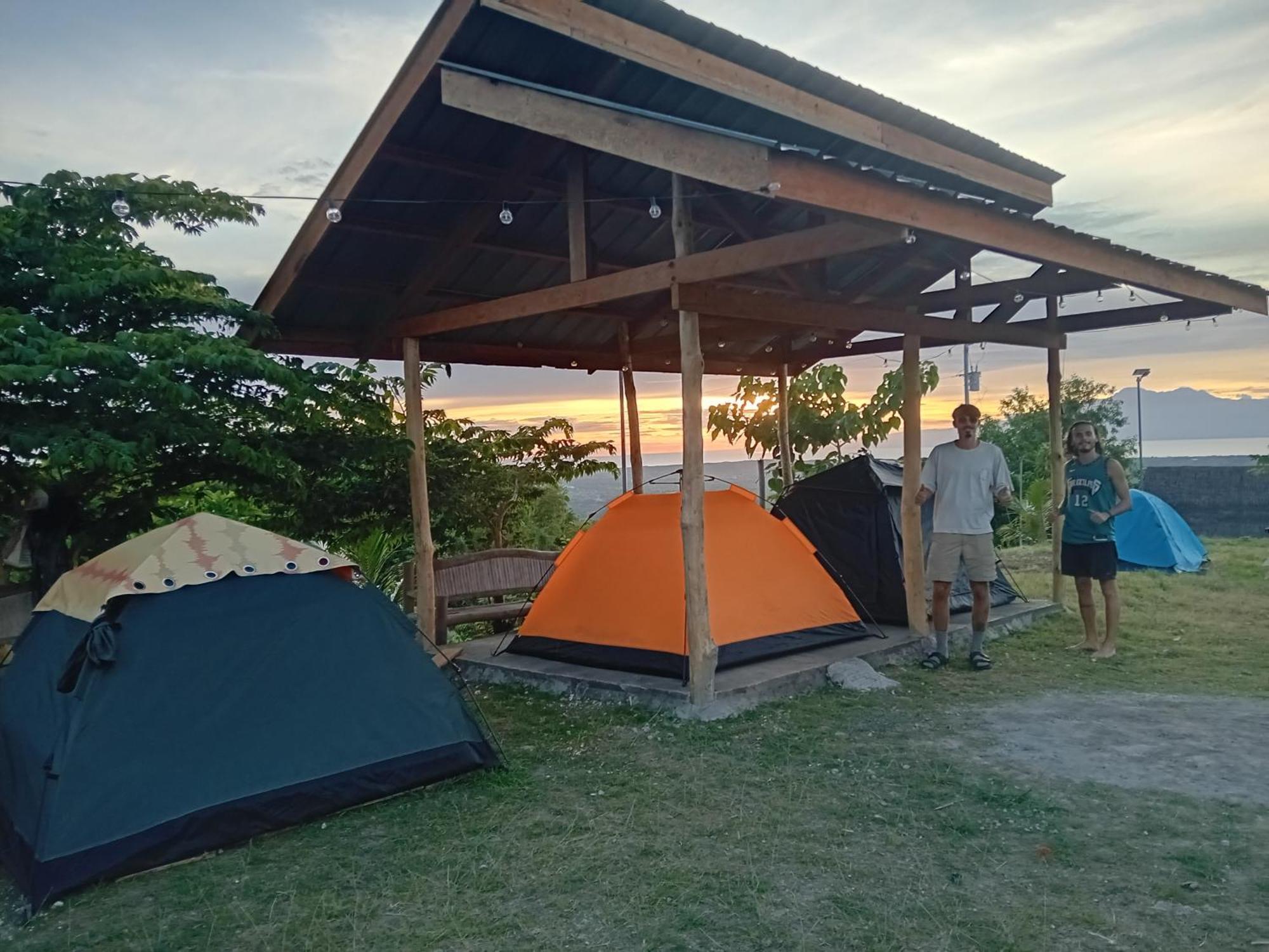 Thornton'S Sea View Cafe & Guesthouse Siquijor Bagian luar foto