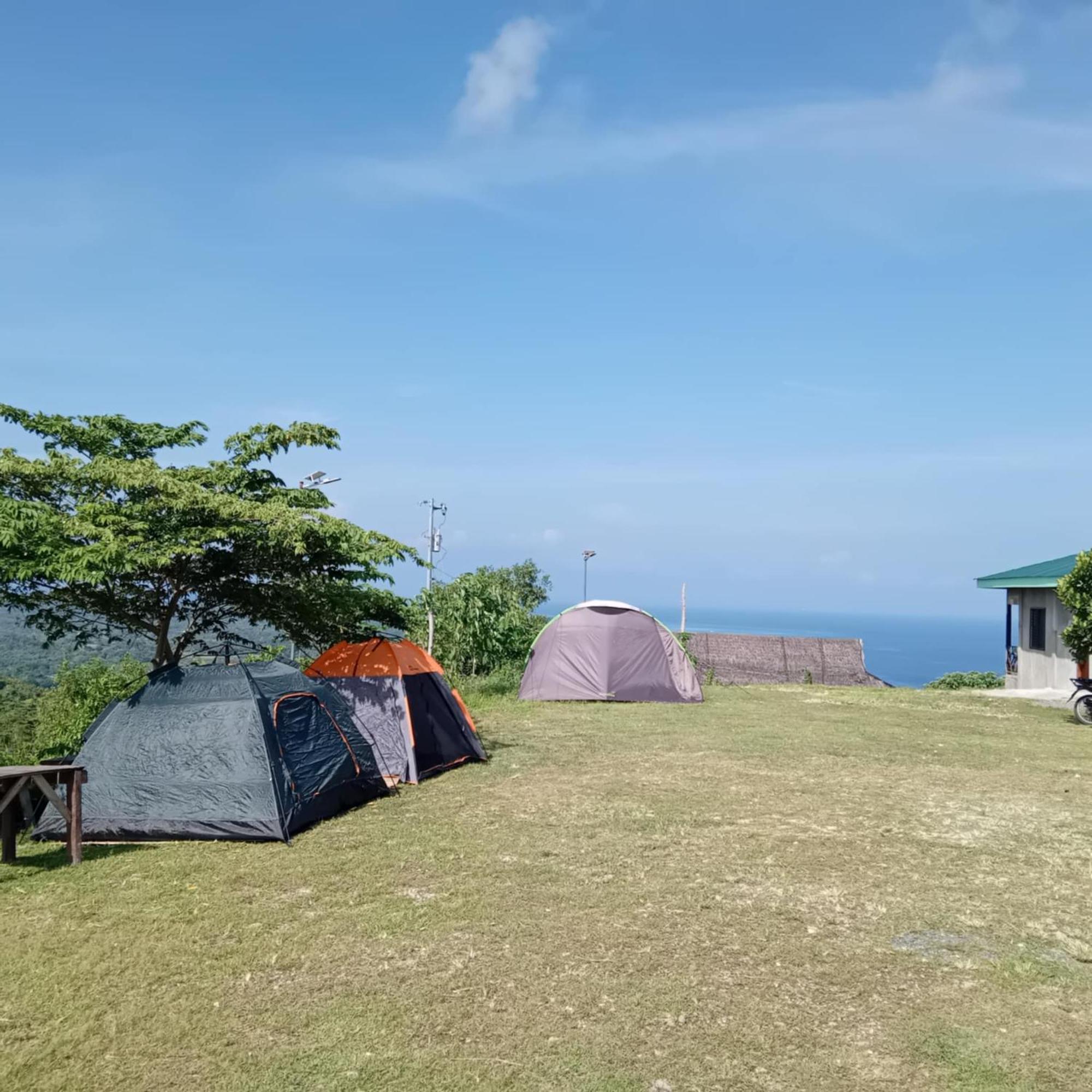 Thornton'S Sea View Cafe & Guesthouse Siquijor Bagian luar foto