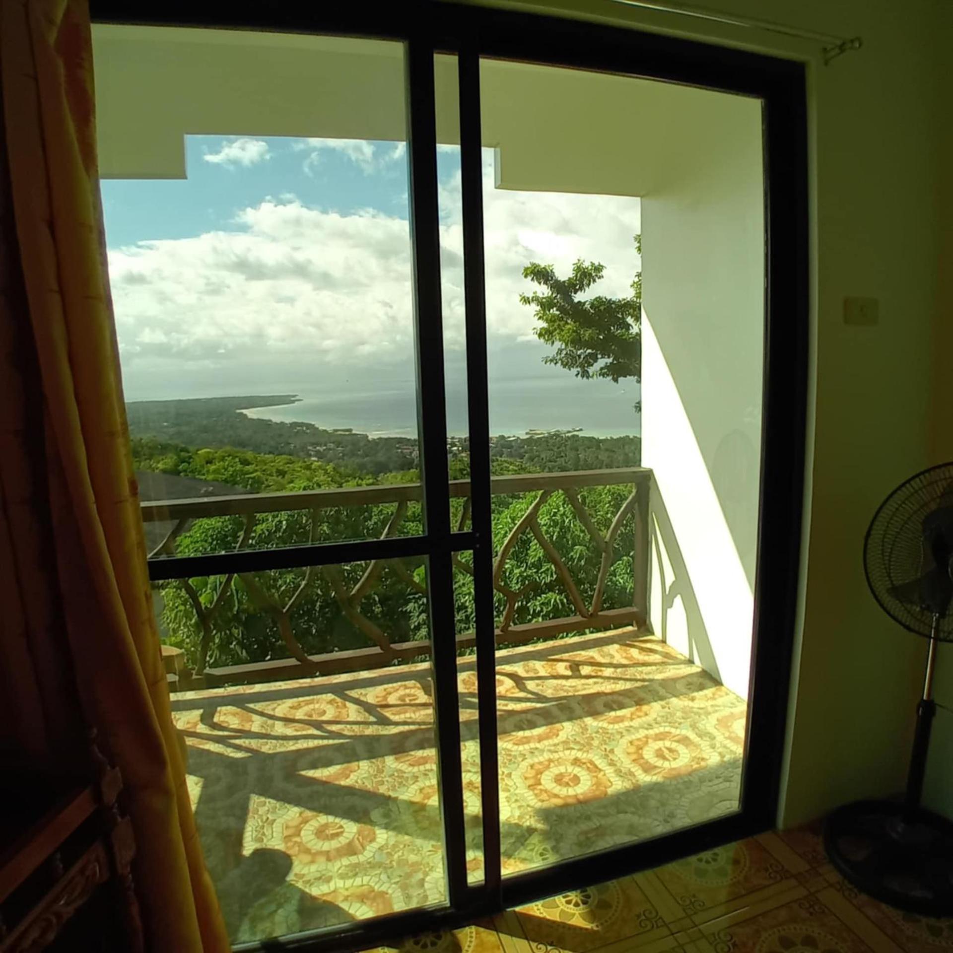 Thornton'S Sea View Cafe & Guesthouse Siquijor Bagian luar foto