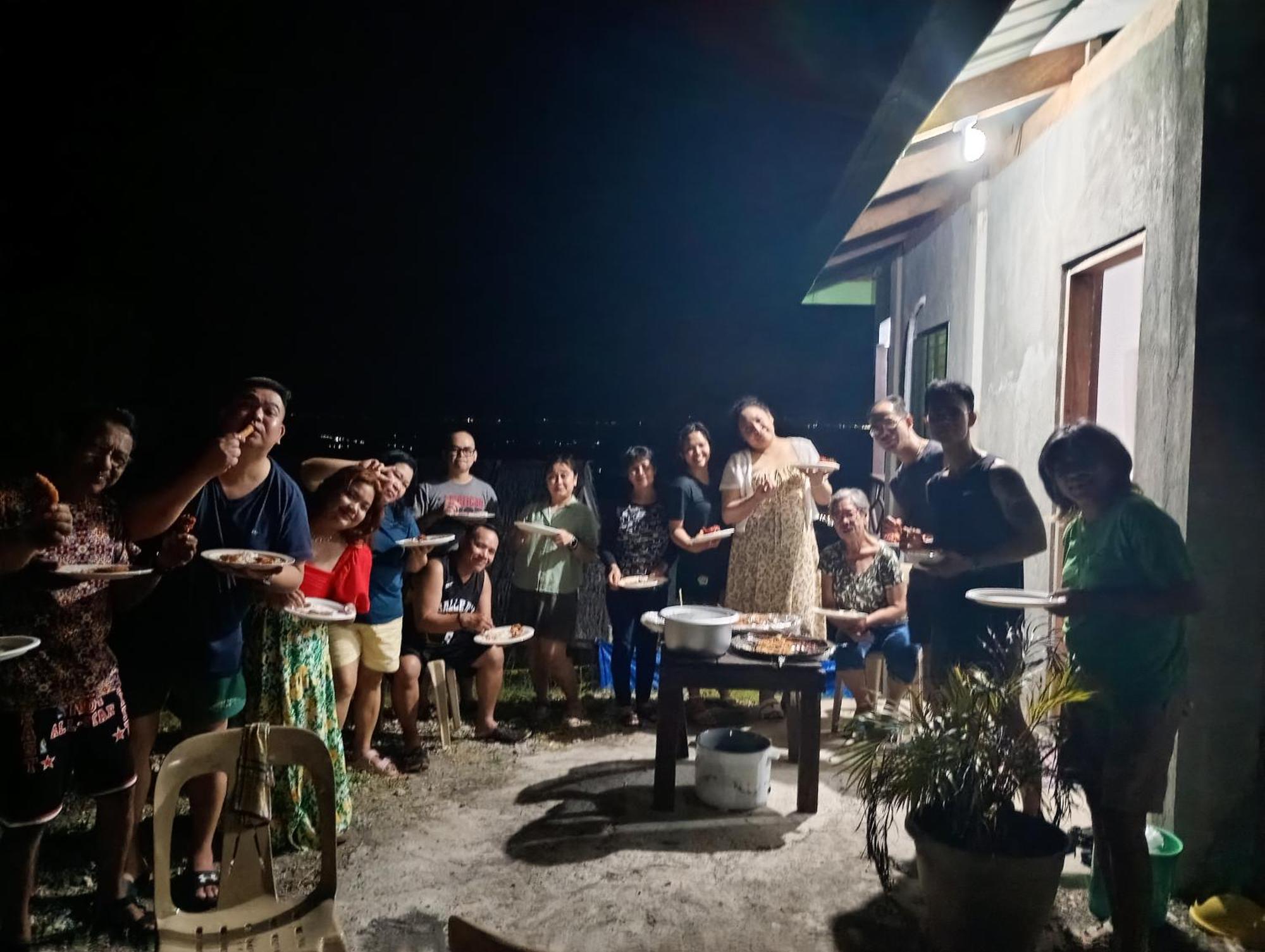 Thornton'S Sea View Cafe & Guesthouse Siquijor Ruang foto